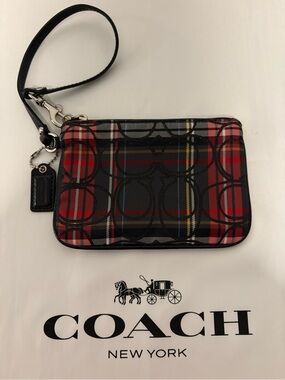 Coach Poppy Wristlet Glitter Tartan w/ Signature C’s